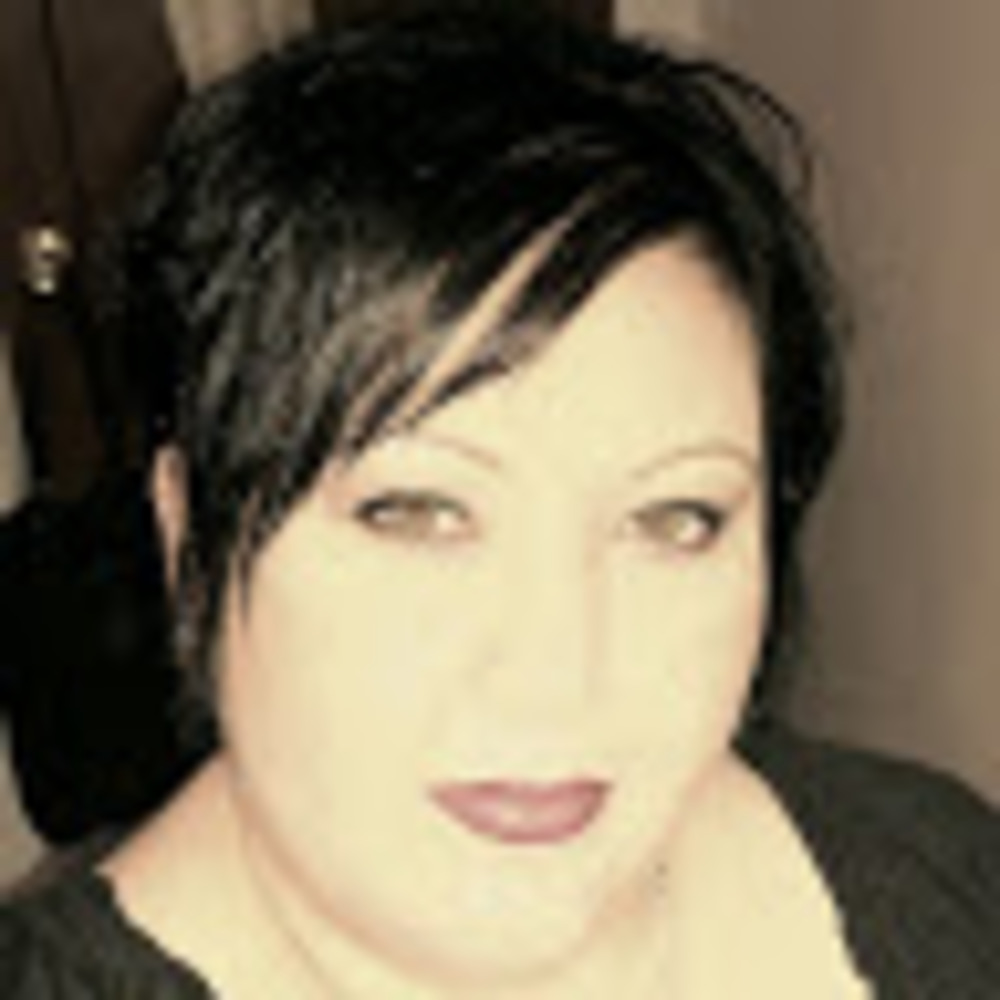 Meet your Posher, Yesenia